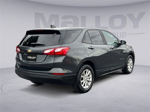 Used 2021 Chevrolet Equinox LS w/ LS Convenience Package image 3