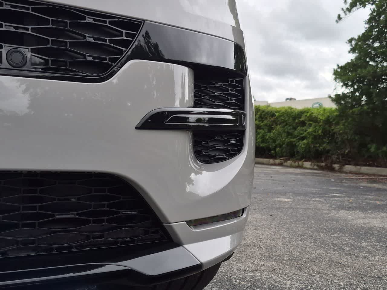 New 2027 Land Rover Range Rover Sport Dynamic SE AWD/4WD image 11