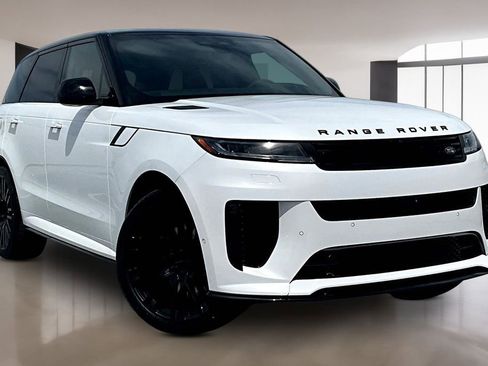 New 2026 Land Rover Range Rover Sport SV image 2