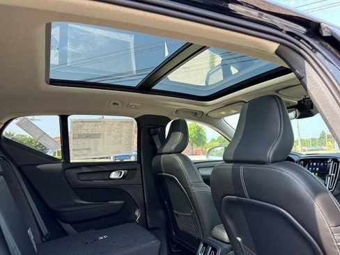 New 2025 Volvo XC40 B5 Ultra w/ Climate Package image 14