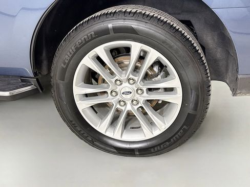 Used 2022 Ford Expedition XLT AWD/4WD image 39