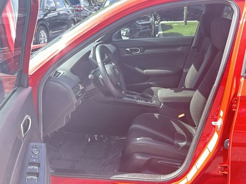 Used 2025 Honda Civic Sport image 2
