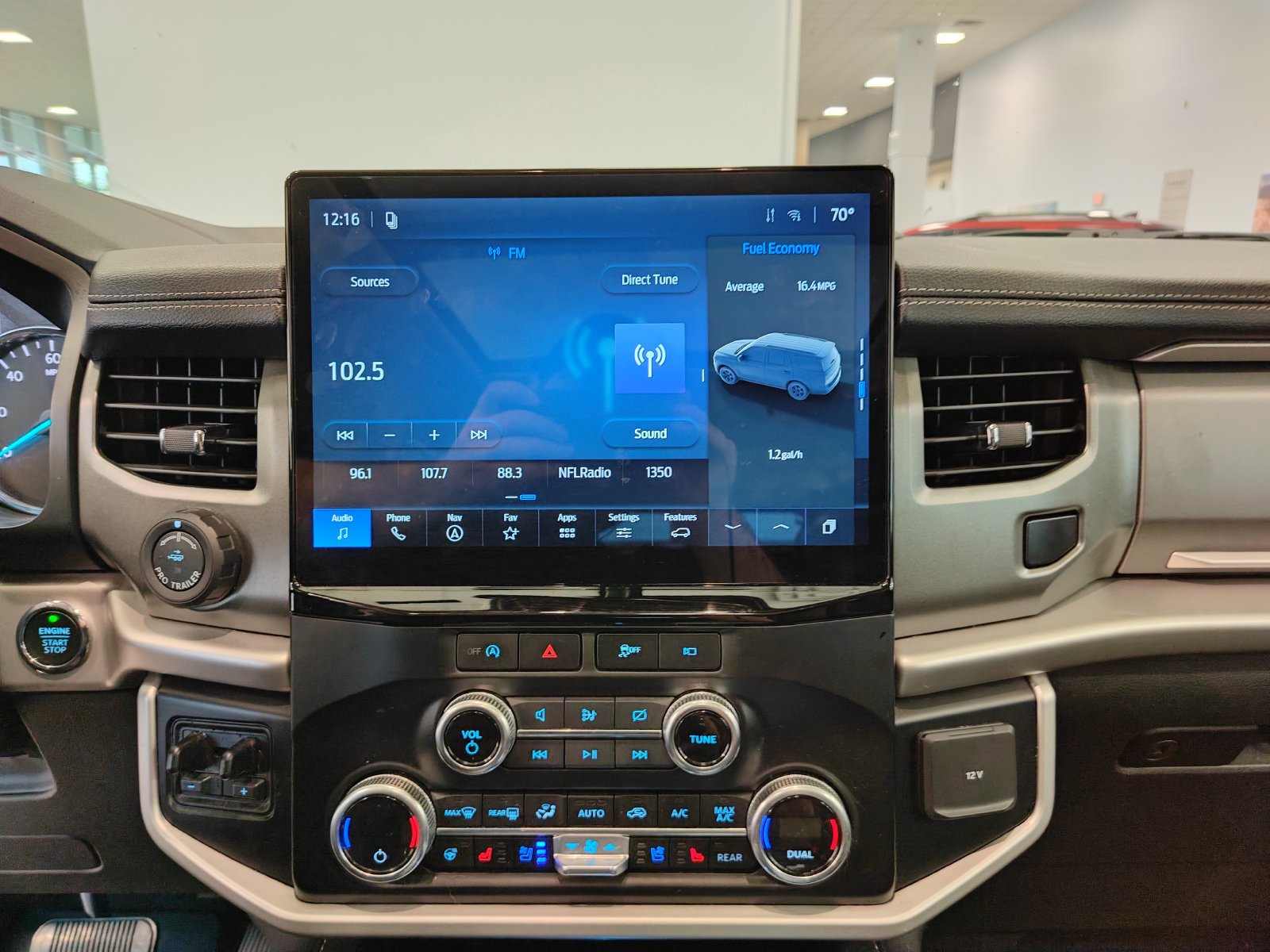 Used 2023 Ford Expedition XLT AWD/4WD image 27