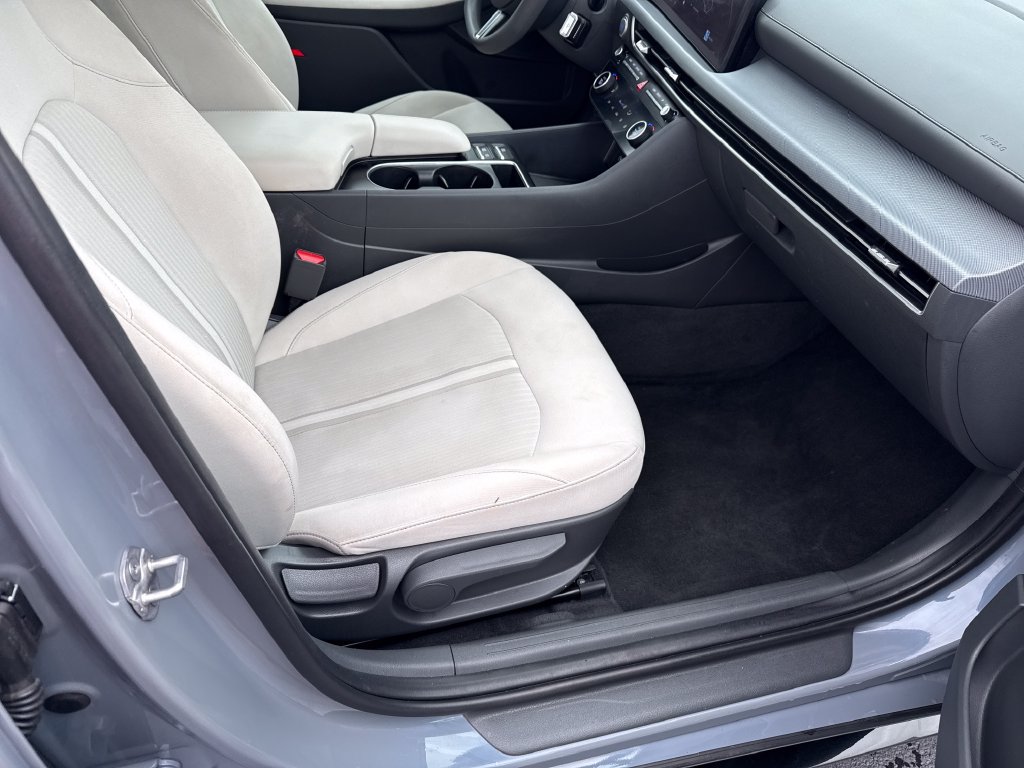 Used 2025 Hyundai Sonata SEL FWD image 20