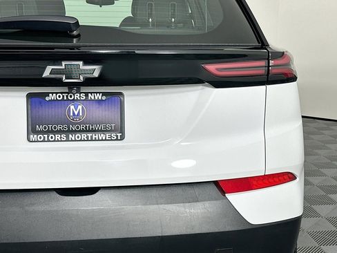 Used 2023 Chevrolet Bolt EUV LT FWD image 23