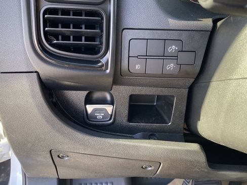 New 2026 RAM ProMaster 2500 w/ Convenience Group image 24