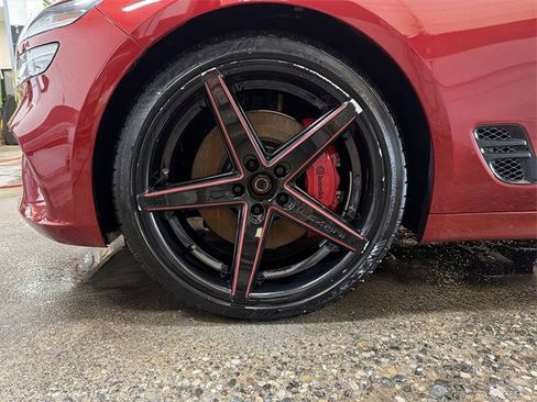 Used 2022 Genesis G70 3.3T w/ Sport Prestige Package image 10