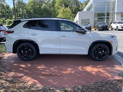 New 2026 Volkswagen Tiguan SE R-Line FWD image 4