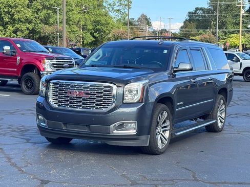 Used 2019 GMC Yukon XL Denali w/ Denali Ultimate Package AWD/4WD image 2