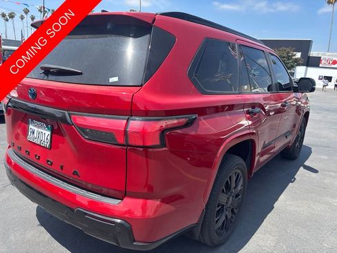 Used 2024 Toyota Sequoia Capstone AWD/4WD image 4
