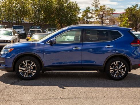 Used 2019 Nissan Rogue SV w/ Premium Package image 8