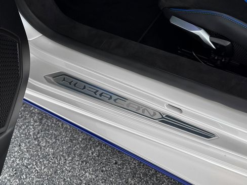 Used 2023 Lamborghini Huracan Tecnica RWD image 15