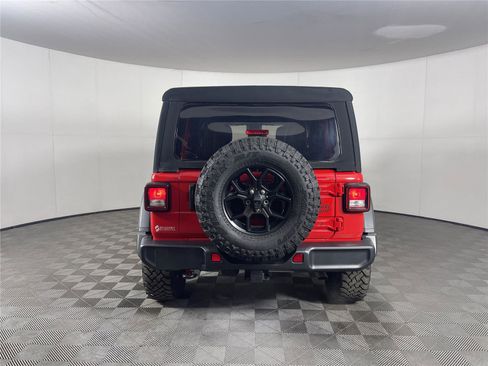 Used 2024 Jeep Wrangler Willys image 3