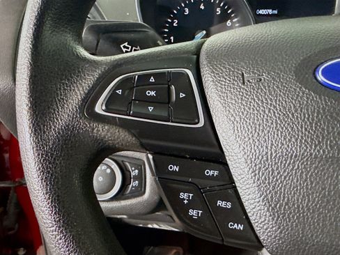 Used 2019 Ford Escape SE image 14