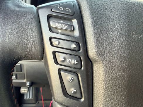 Used 2021 Nissan Titan PRO-4X w/ Pro-4x Convenience Package image 16