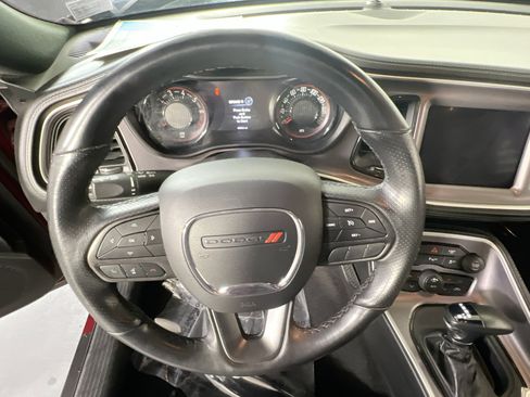 Used 2022 Dodge Challenger SXT w/ Plus Package image 11