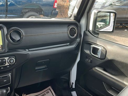 Certified 2022 Jeep Wrangler Unlimited High Altitude image 30