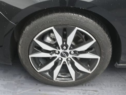 Used 2024 Chevrolet Malibu RS FWD image 9