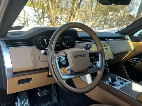 Used 2023 Land Rover Range Rover SE image 13