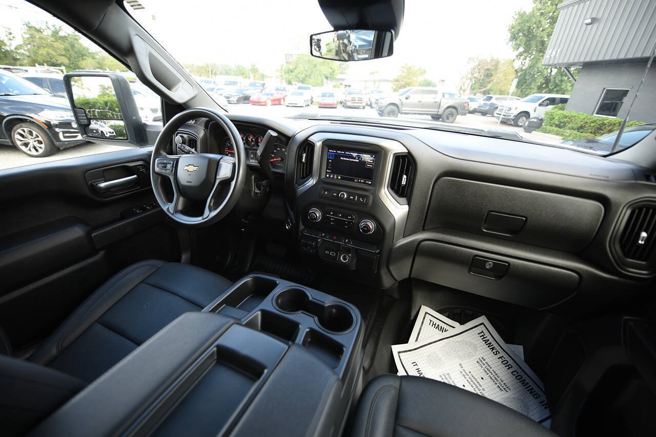 Used 2025 Chevrolet Silverado 2500 W/T w/ WT Convenience Package AWD/4WD image 16