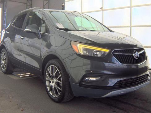 Used 2018 Buick Encore Sport Touring FWD image 3