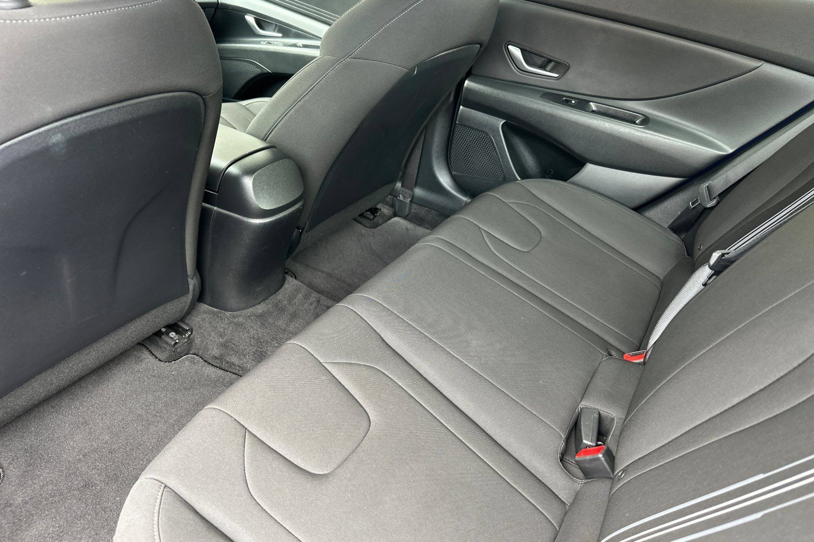 Used 2023 Hyundai Elantra SEL FWD image 12