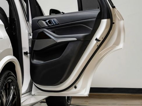 Used 2023 BMW X5 sDrive40i w/ Executive Package image 50