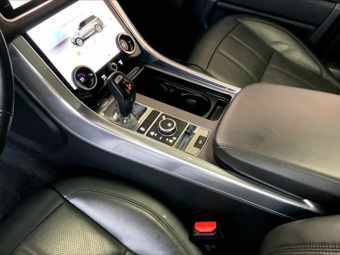 Used 2018 Land Rover Range Rover Sport HSE image 16