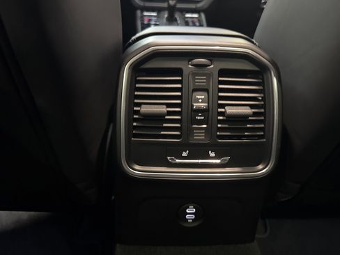 Used 2023 Porsche Macan S AWD/4WD image 16