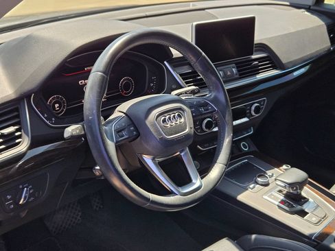 Used 2019 Audi Q5 2.0T Premium Plus w/ Premium Plus Package AWD/4WD image 24