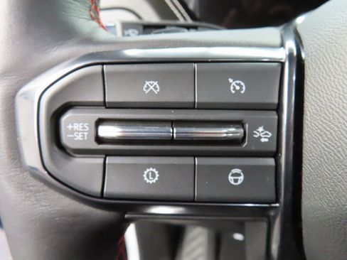 Used 2025 GMC Yukon AT4 Ultimate image 46