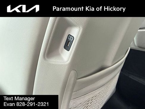 Used 2025 Kia Sorento S w/ Panoramic Sunroof Package FWD image 17