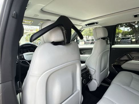 Used 2024 Land Rover Range Rover Sport SE AWD/4WD image 23