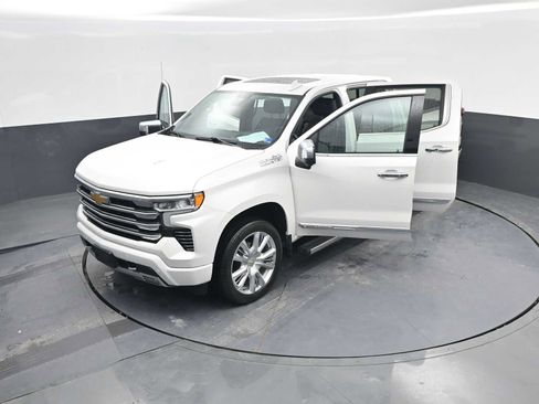 Used 2024 Chevrolet Silverado 1500 High Country image 45