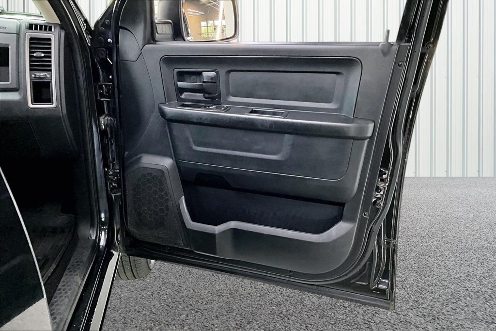 Used 2017 RAM 1500 ST w/ SXT Appearance Group AWD/4WD image 24