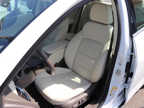 Used 2024 Chevrolet Malibu LT FWD image 11