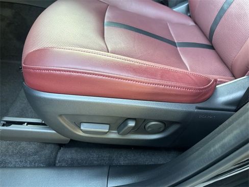 Used 2025 MAZDA CX-70 3.3 Turbo w/ Premium Plus Pkg image 12