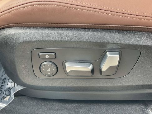 Used 2026 BMW X5 xDrive50e w/ M Sport Package AWD/4WD image 19