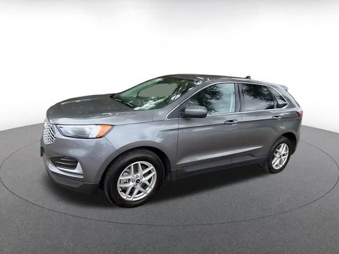 Used 2024 Ford Edge SEL image 8