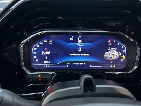 Used 2025 Chevrolet Silverado 1500 High Country image 16