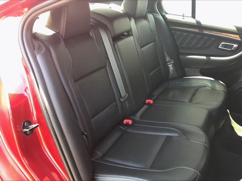 Used 2018 Ford Taurus Limited AWD/4WD image 26