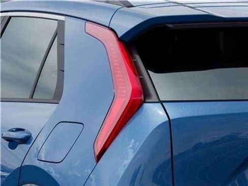 New 2025 Kia Niro EX Touring image 65