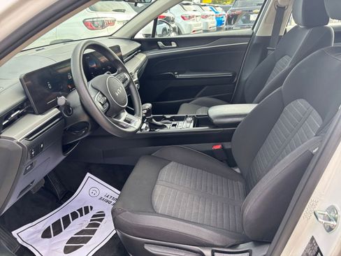 Used 2025 Kia K5 LXS FWD image 27