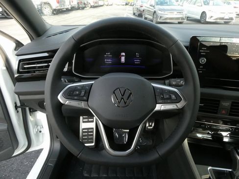 New 2025 Volkswagen Jetta Sport image 4