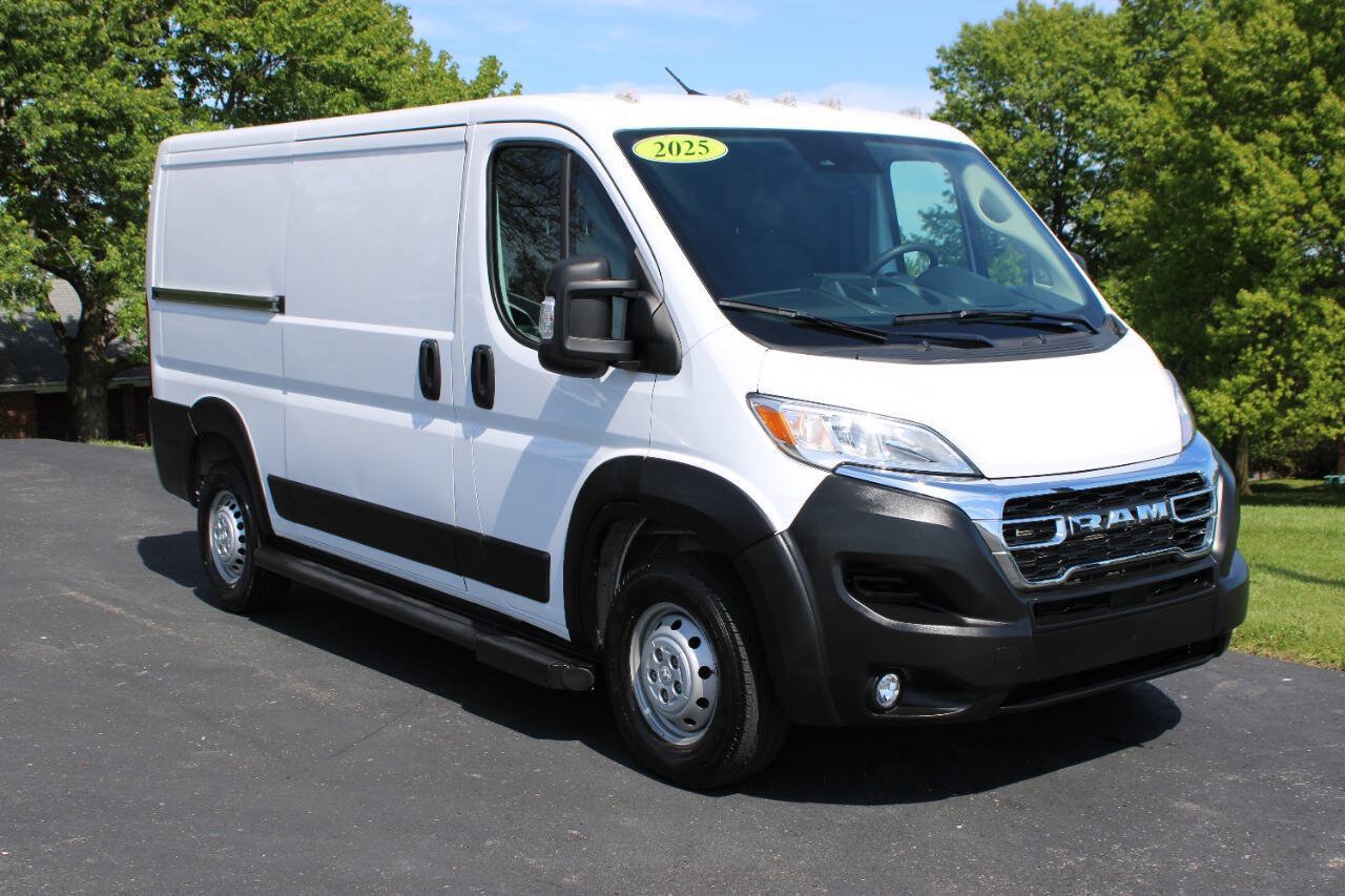 Used 2025 RAM ProMaster 2500 FWD image 1