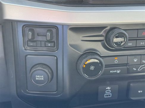 New 2025 Ford F550 2WD Regular Cab Super Duty w/ XLT Value Package image 16