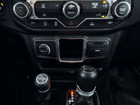 Used 2023 Jeep Wrangler Sport image 51