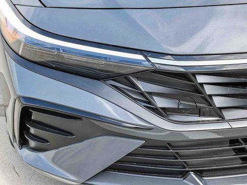 New 2026 Hyundai Elantra SEL Sport Premium FWD image 10