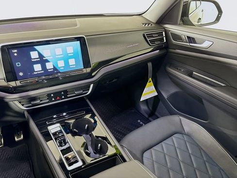 New 2025 Volkswagen Atlas Cross Sport SEL Premium R-Line image 24