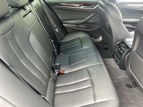 Used 2019 BMW 530i xDrive AWD/4WD image 10